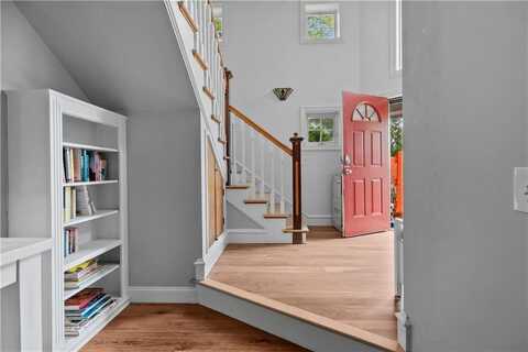 19 Warren Avenue, Middletown, RI 02842