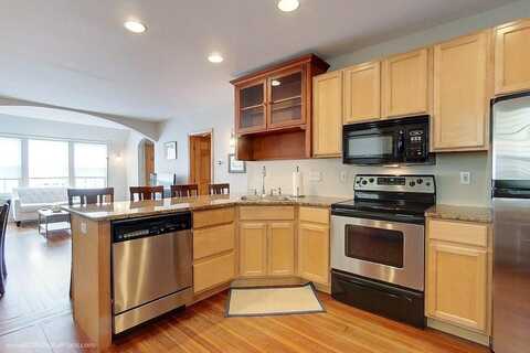 9 Waites Wharf, Newport, RI 02840