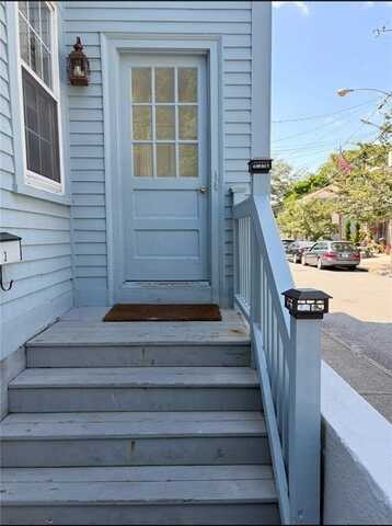 8 Bridge Street, Newport, RI 02840