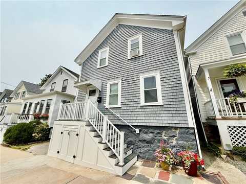 18 Carey Street, Newport, RI 02840