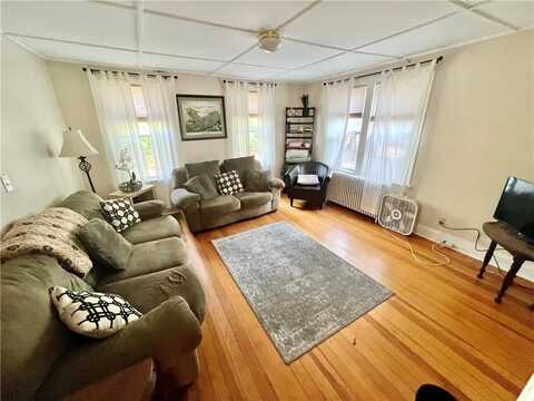 327 Spring Street, Newport, RI 02840