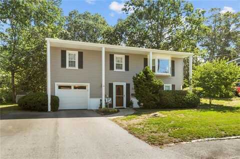 26 Lloyd Drive, Coventry, RI 02816