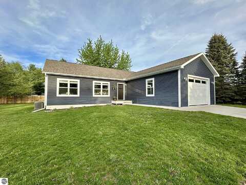 1025 S Littlefield Road, Mount Pleasant, MI 48858