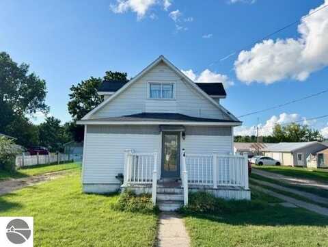 1016 Michigan Avenue, Saint Louis, MI 48880