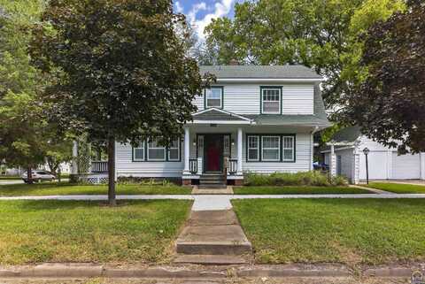 1020 SW 11th ST, Topeka, KS 66604