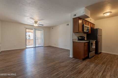 6321 N Barcelona Court, Tucson, AZ 85704