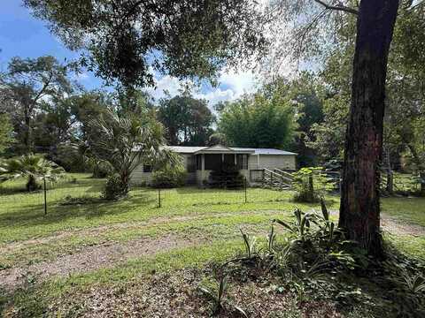 28 Big White Oak Lane, Crawfordville, FL 32327
