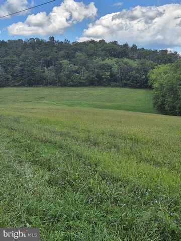 2151 FREEBURG ROAD, MIDDLEBURG, PA 17842
