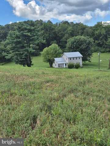 2151 FREEBURG ROAD, MIDDLEBURG, PA 17842