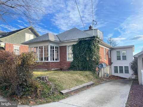 202 S STRATTON STREET, GETTYSBURG, PA 17325