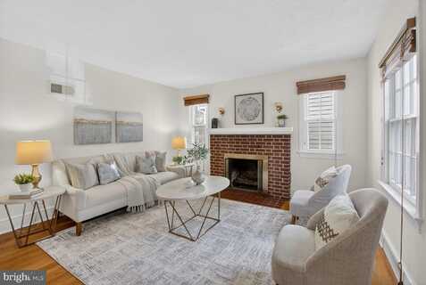 834 N ABINGDON STREET, ARLINGTON, VA 22203