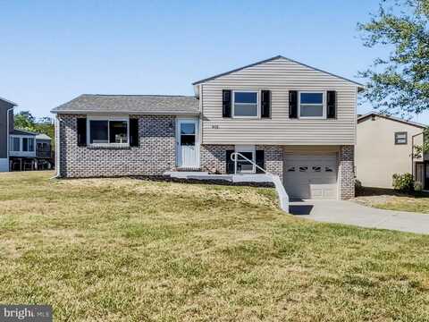 1698 DOUGLAS DRIVE, CARLISLE, PA 17013