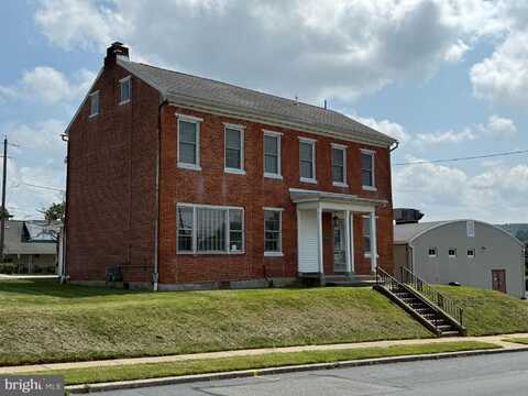 1530 NEW HOLLAND ROAD, READING, PA 19607