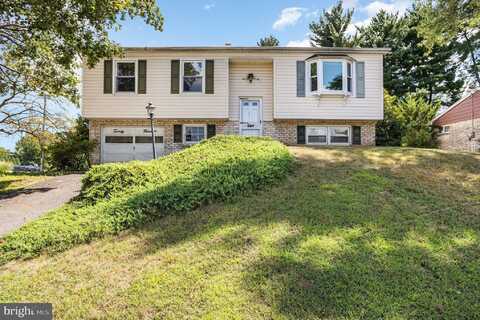 2400 RAMBLEWOOD ROAD, YORK, PA 17408