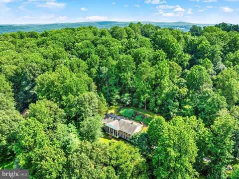 49 FAWN DRIVE, READING, PA 19607