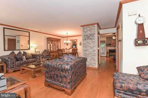 19 MAGNOLIA COURT, BORDENTOWN, NJ 08505