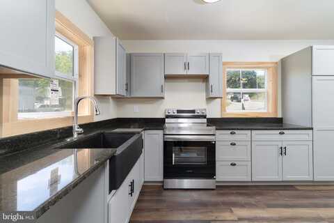 303 NEW BLOOMFIELD ROAD, DUNCANNON, PA 17020