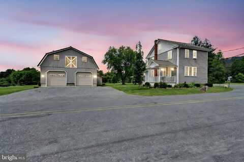 972 E MOUNTAIN ROAD, HEGINS, PA 17938