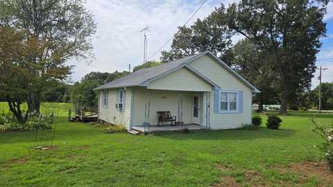 6075 Highway 69 N, PARIS, TN 38242