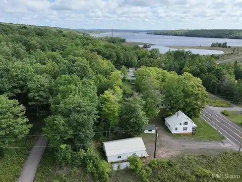 50015 & 50027 Highway M26, Hubbell, MI 49934