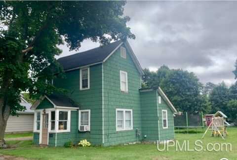 740 Michigan, Ishpeming, MI 49849