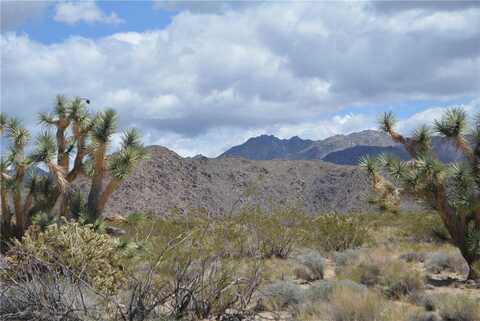 11869 S Dateland Road, Yucca, AZ 86438