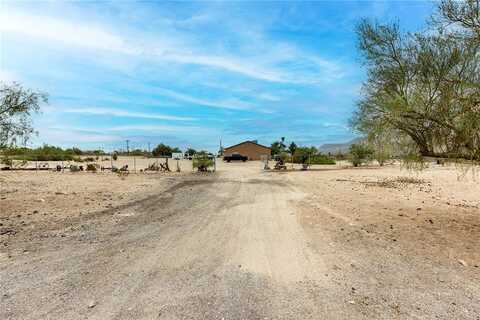 3820 W First Avenue, Yucca, AZ 86438