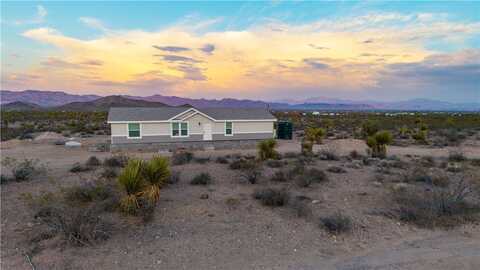 5874 Ehrenburg Drive, Golden Valley, AZ 86413