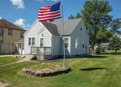 112 Colfax St, Holland, IA 50642