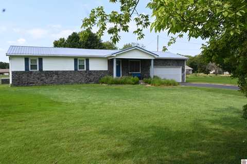 853 Vicksburg Estates Road, Benton, KY 42025