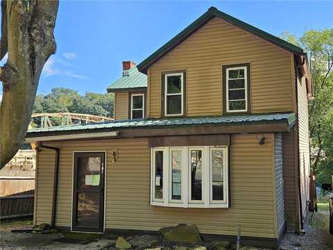 107 High Street, Kiskiminetas Twp, PA 15618