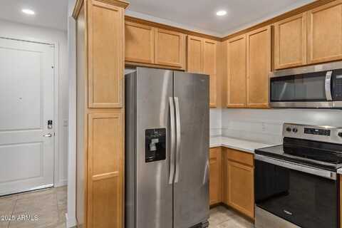 2511 W QUEEN CREEK Road, Chandler, AZ 85248