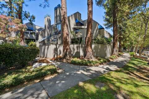 1089 Foxchase Dr, San Jose, CA 95123