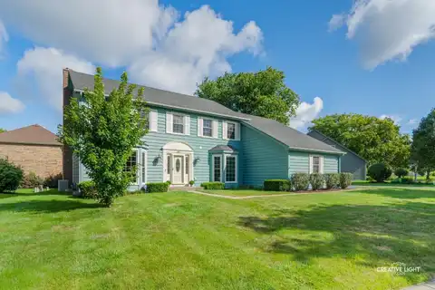 1423 Meander Drive, Naperville, IL 60565