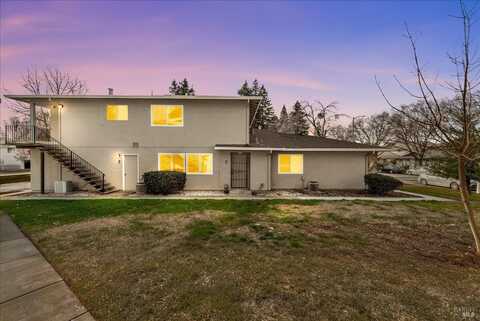 130 Del Rio Circle, Vacaville, CA 95687