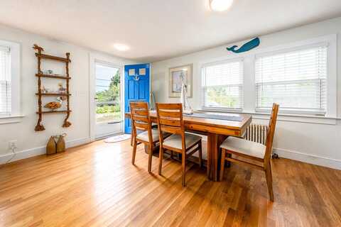 10 Standish Way, West Yarmouth, MA 02673