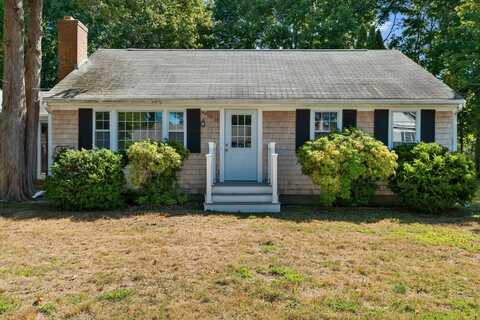 16 Carolyn Lane, East Falmouth, MA 02536