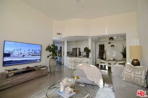 5703 Laurel Canyon Blvd, Valley Village, CA 91607
