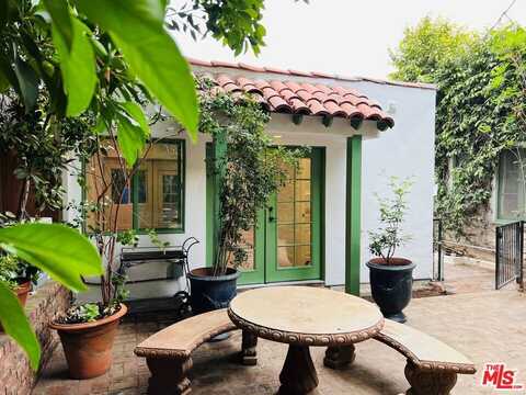 10563 Wellworth Ave, Los Angeles, CA 90024