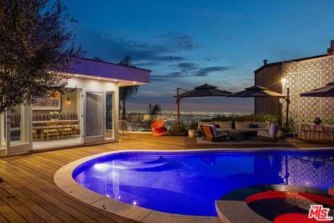 2137 Sunset Plaza Dr, Los Angeles, CA 90069