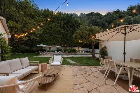 9451 Hidden Valley Pl, Beverly Hills, CA 90210