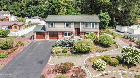 6 Westchester Drive, Albany, NY 12205