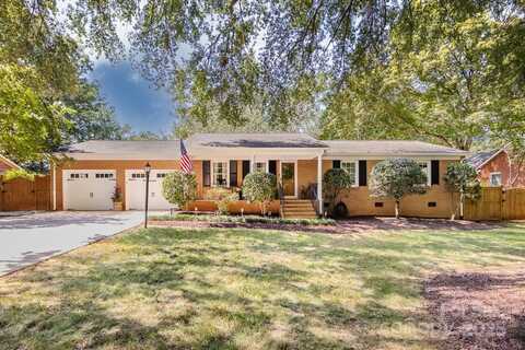 304 Hillcrest Drive, Huntersville, NC 28078