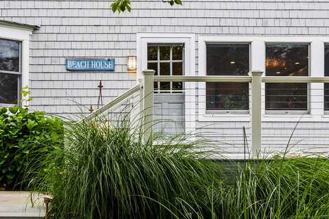 19 Sherwood Drive, Westport, CT 06880