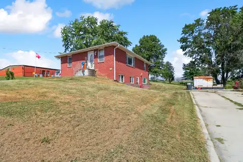 265 & 275 Burlington Avenue, Martensdale, IA 50160