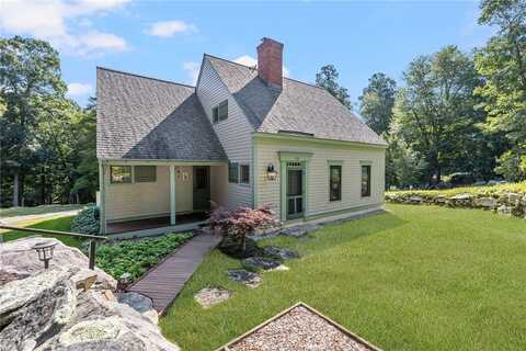 184 Field Stone Lane, Tiverton, RI 02878