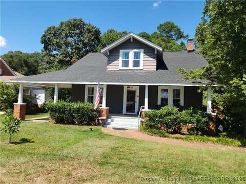 114 W Donaldson Avenue, Raeford, NC 28376