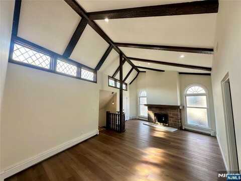 547 Valley, Montclair, NJ 07043