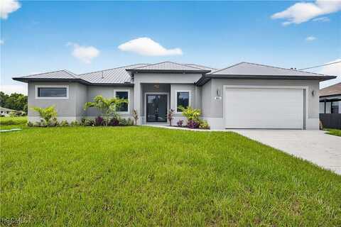 801 Douglas Avenue N, Lehigh Acres, FL 33971