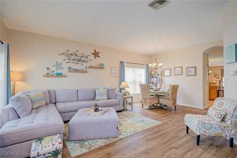 9005 Falcon Pointe Loop, Fort Myers, FL 33912